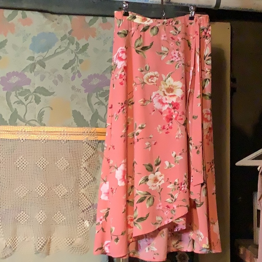 Charmingelastic waist floral midi skirt